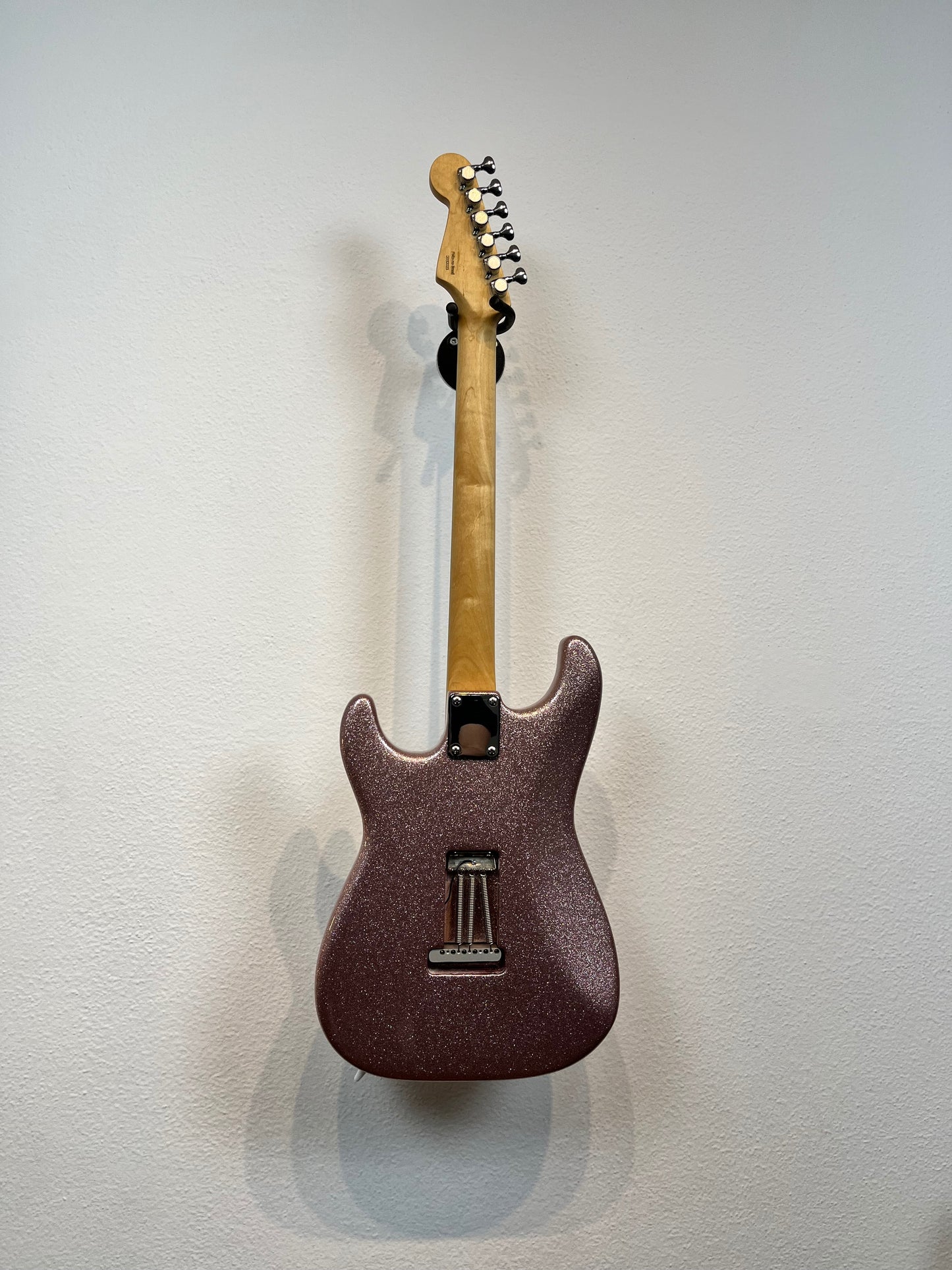 Guitarra Strato Pink Sparkle Blues Trio Pinheiro Guitars