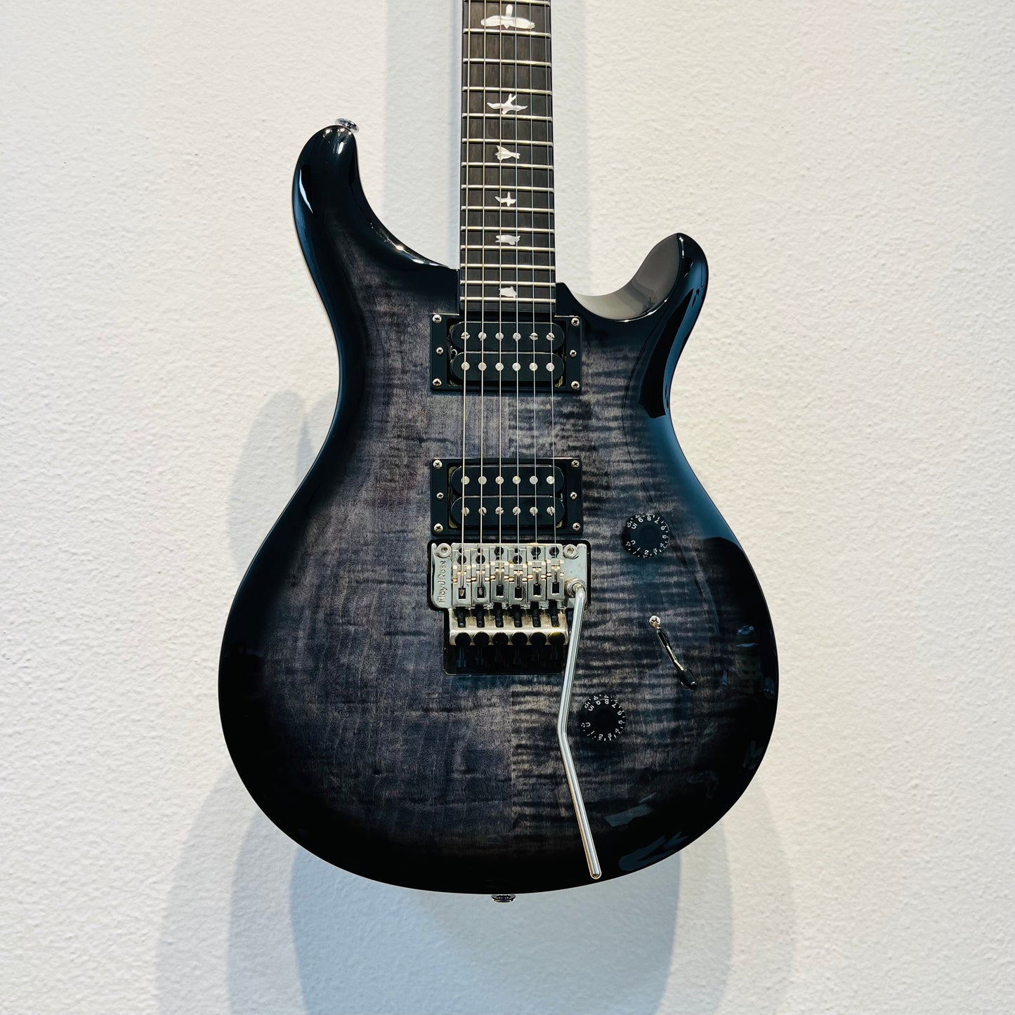 Guitarra PRS CU44FLE SE Floyd Rose Custom 24 Charcoal Burst - c/Bag - Semi Nova